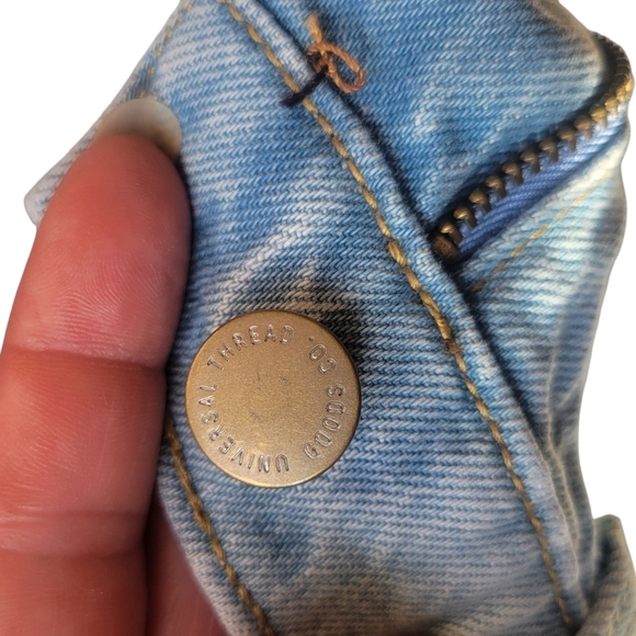 Universal Thread Light Blue Flare Jeans Sz 6 - Picture 6 of 8